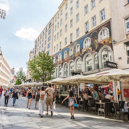 Palais Palffy Apartments Vienna Exterior photo