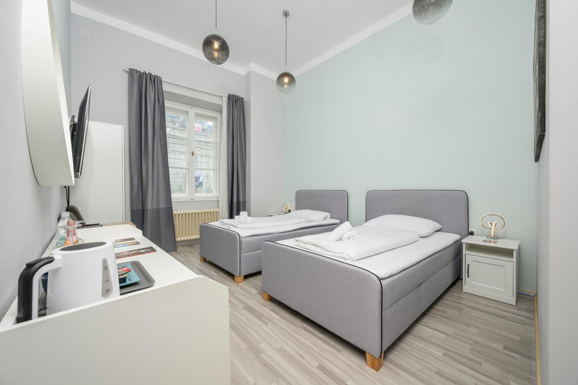 Palais Palffy Apartments Vienna Exterior photo