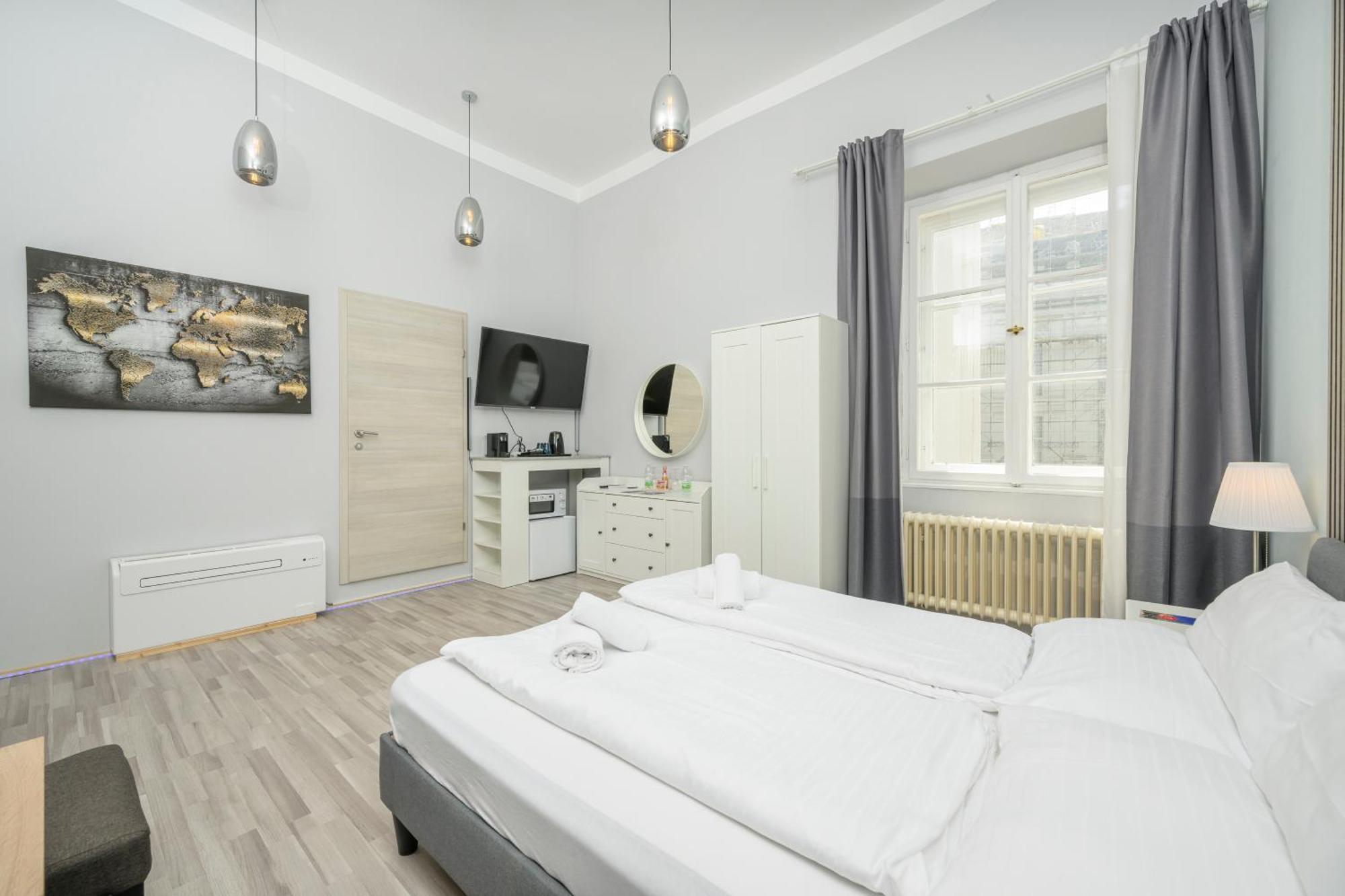 Palais Palffy Apartments Vienna Exterior photo