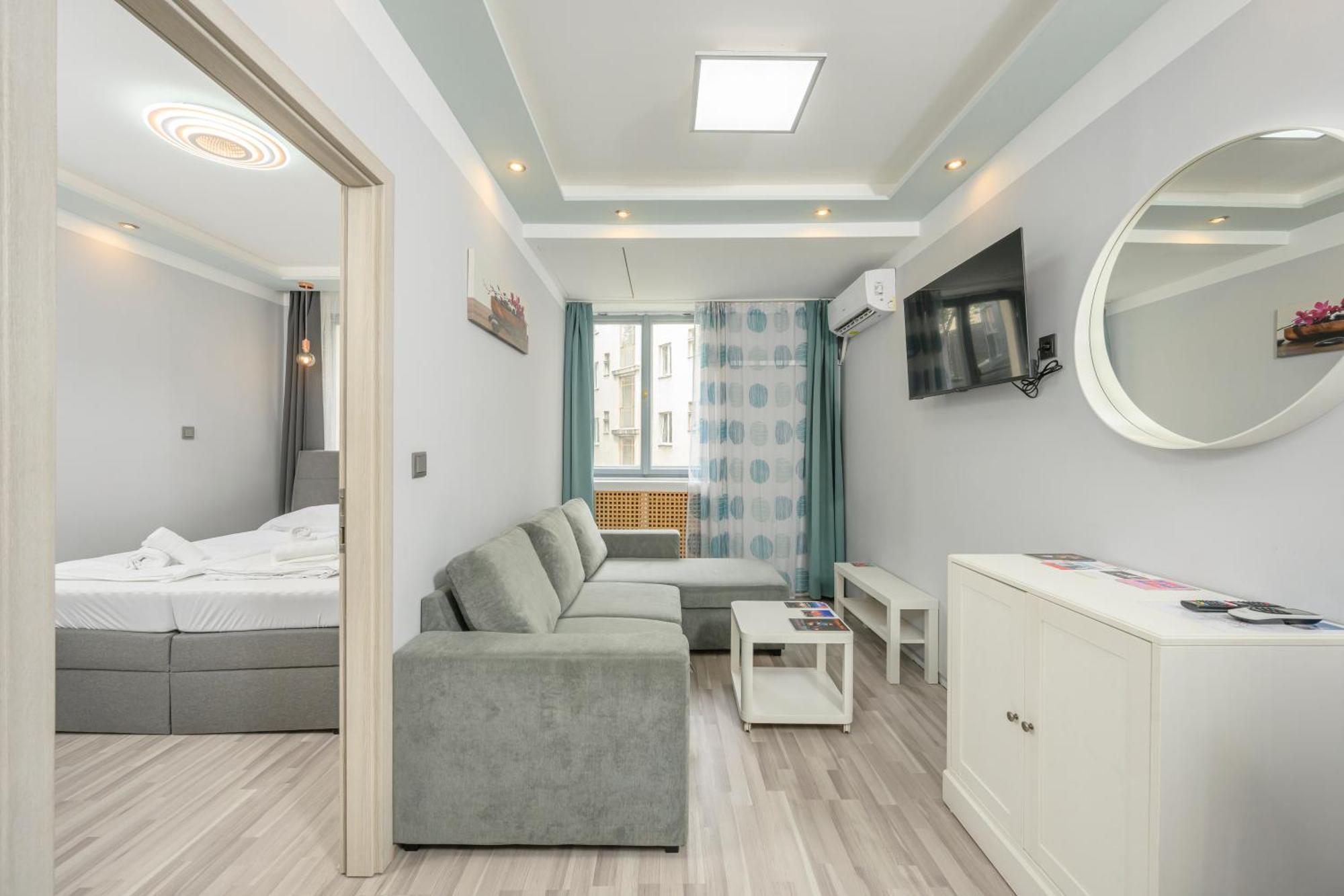 Palais Palffy Apartments Vienna Exterior photo